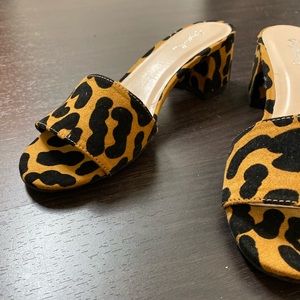 NEW Leopard Mid Heel